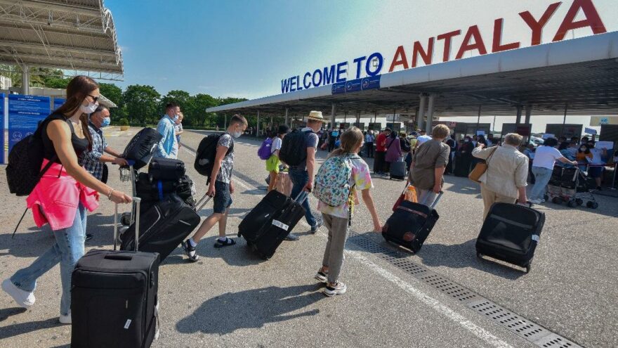 Rusya'dan Antalya'ya yeni caharter uçuşların başlıyor.