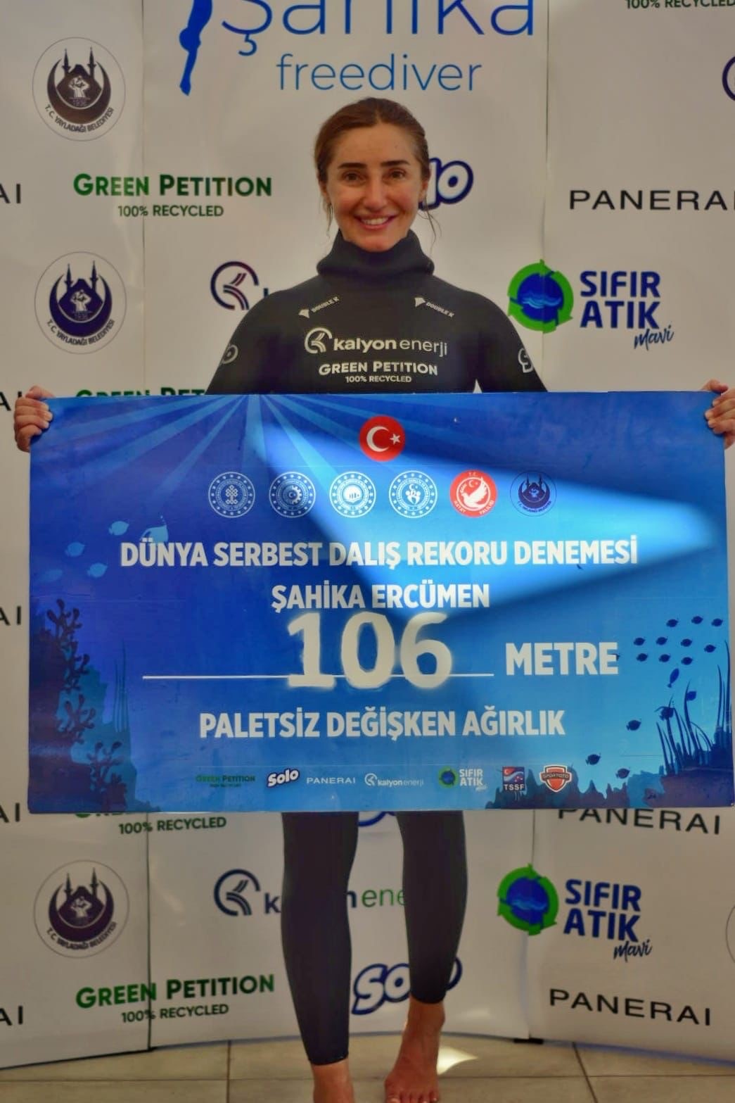 Şahika Ercümen Antalya’da  Cumhuriyet için dalacak