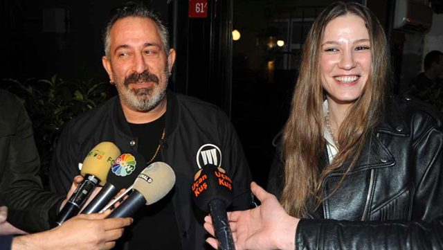 Serenay Sarıkaya, Instagram hesabından Cem Yılmaz'la olan fotoğrafını paylaştı