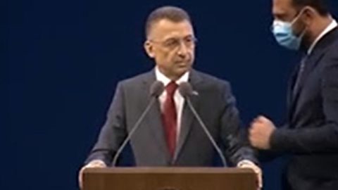 Son dakika… Cumhurbaşkanı Yardımcısı Fuat Oktay konuşurken fenalaştı