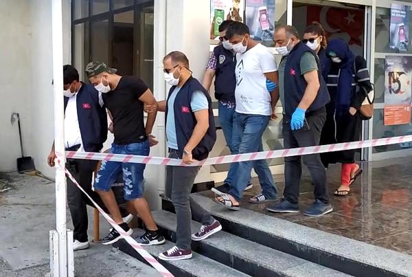 Suriyeli sahte polislerden turistlerin evine baskın: Paralarını ve değerli eşyalarını gasbettiler