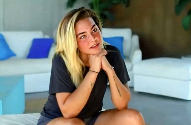 Survivor'a veda eden Aycan'ın Türkiye'ye dönünce Ali Koç'la görüşerek F.Bahçe'de görev alacağı iddia edildi