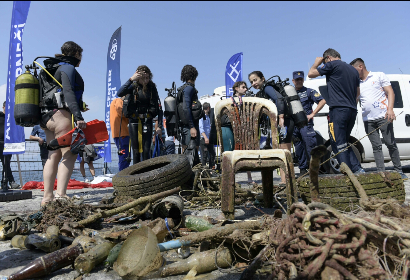 Tarihi Kaleiçi Yat Limanı’nda deniz dibi temizliği