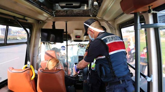 Tunceli'de bilet sisteminin olmadığı toplu taşıma araçlarında eldiven kullanma zorunluluğu getirildi
