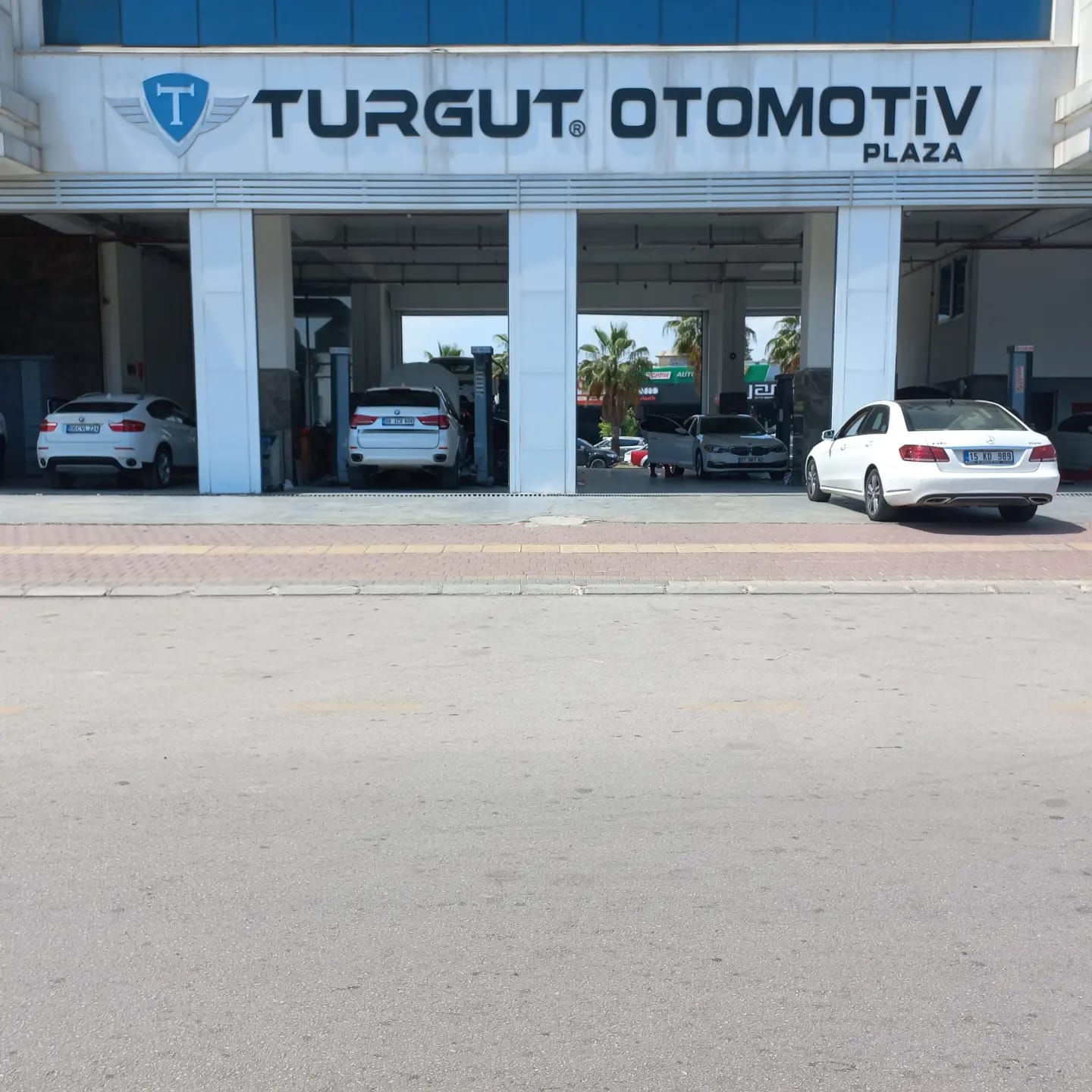 TURGUT OTOMOTİV PLAZA SİZLERİ BEKLİYOR