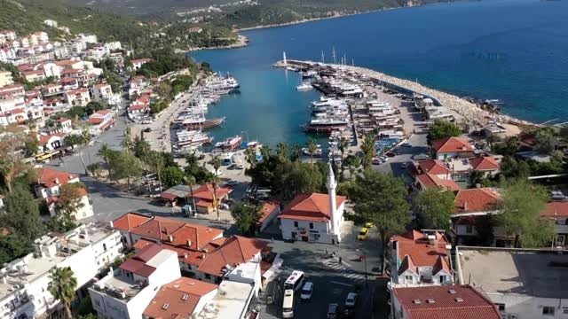 Turizmin gözde merkezi Kaş'ta tedbirler artırıldı