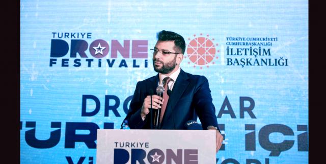 Türkiye Drone Festivali'nde Dronelar TürkiyeYi tanıtmak için yükseliyor