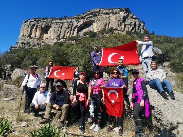 TÜRKİYE'nin cennet köşelerinden biri olan Antalya'daki Tazı Kanyonu, turist akınına uğruyor.