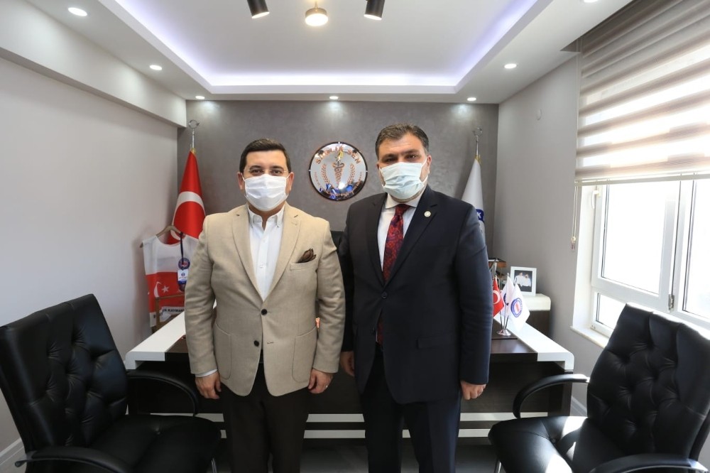 Tütüncü Sağlık-Sen Antalya Şubesine başsağlığı ziyareti gerçekleştirdi