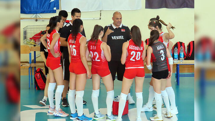 U21 Kadın Milli Voleybol Takımı, Balkan Şampiyonası’na galibiyetle başladı