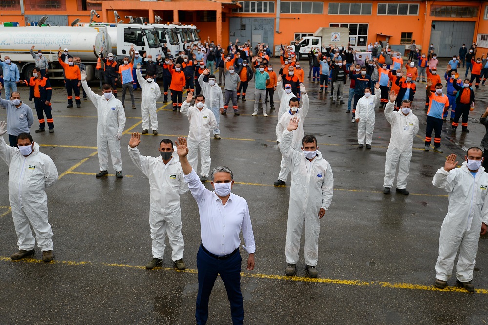 Üçte iki personel dört dörtlük hizmet