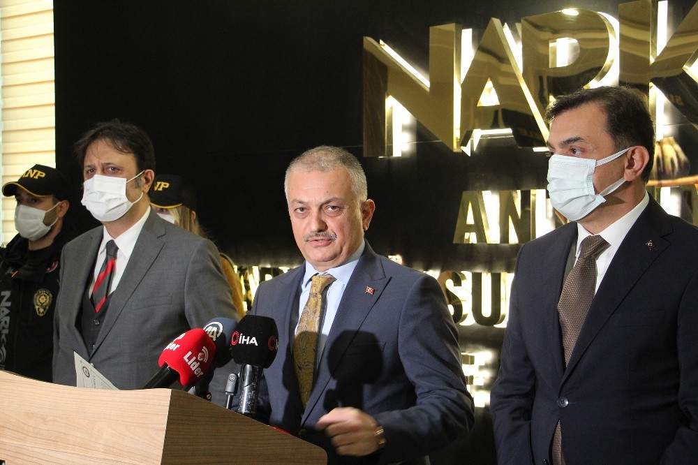  Vali Ersin Yazıcı yapılan şafak operasyonu ile ilgili açıklama yaptı