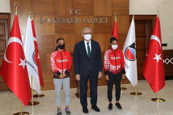 Vali Karaloğlu, Tokyo Olimpiyatları'na katılacak sporcuları ağırladı