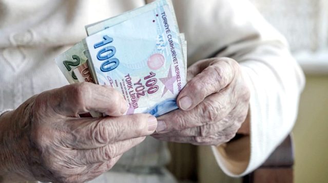 YEP'teki enflasyon beklentisi gerçekleşirse en düşük memur emeklisi aylığı 2 bin 912 liraya yükselecek