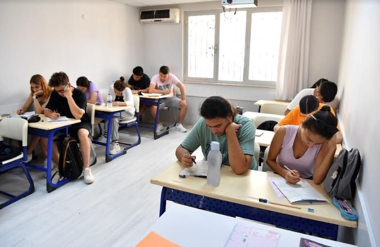 YKS VE LGS KURS KAYITLARI BAŞLADI