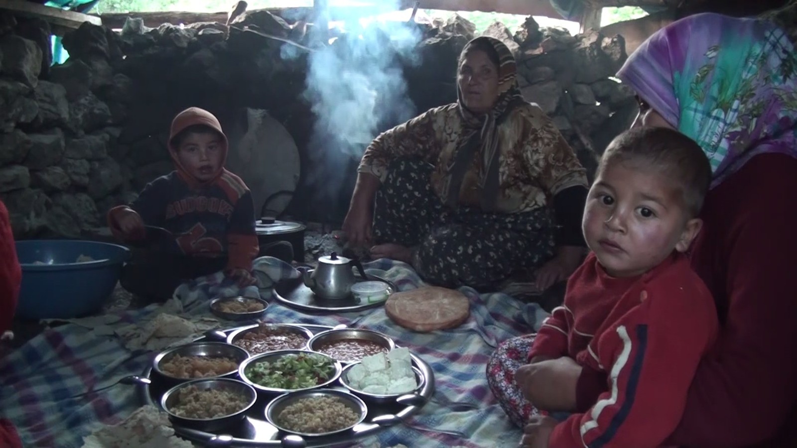 Yörüklerin iftar geleneği yüzyıllardır aynı düzenle devam ediyor