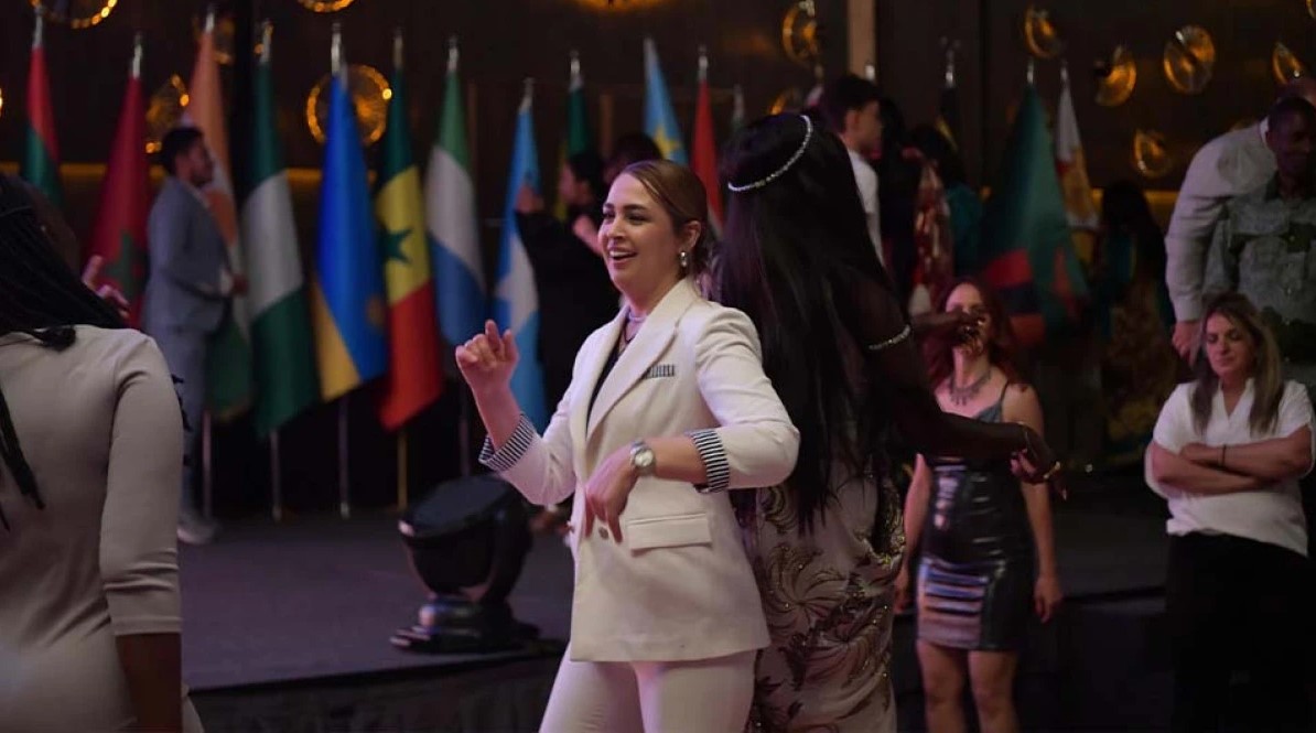 Zümra Tanrıverdi, Sheraton’daki 30 Elçilikli Protokol Yemeğinde Öne Çıktı