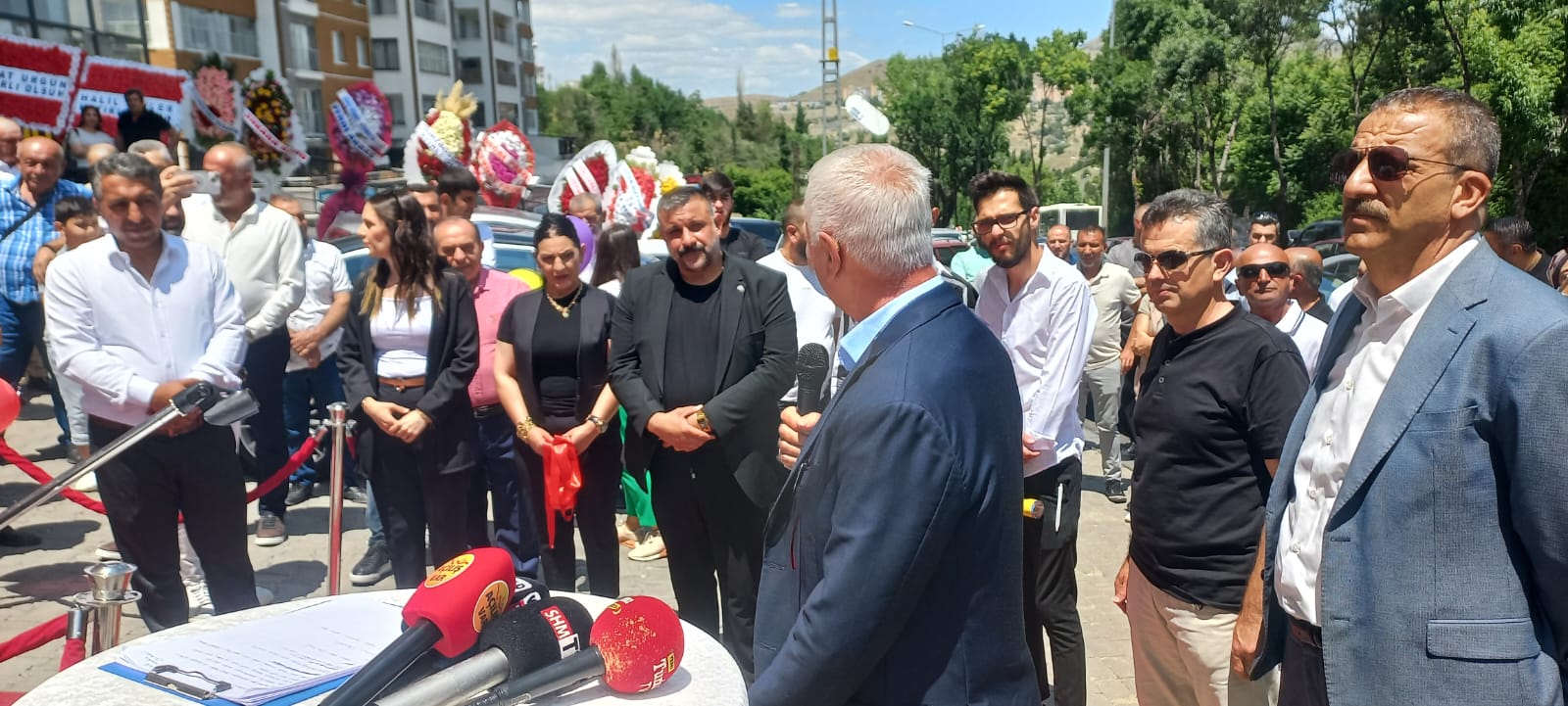 Dormanlı Mandıra ve Şarküteri Mamak’ta Hizmete Açıldı: Açılışa Siyaset ve İş Dünyasından Yoğun Katılım - Görsel 3