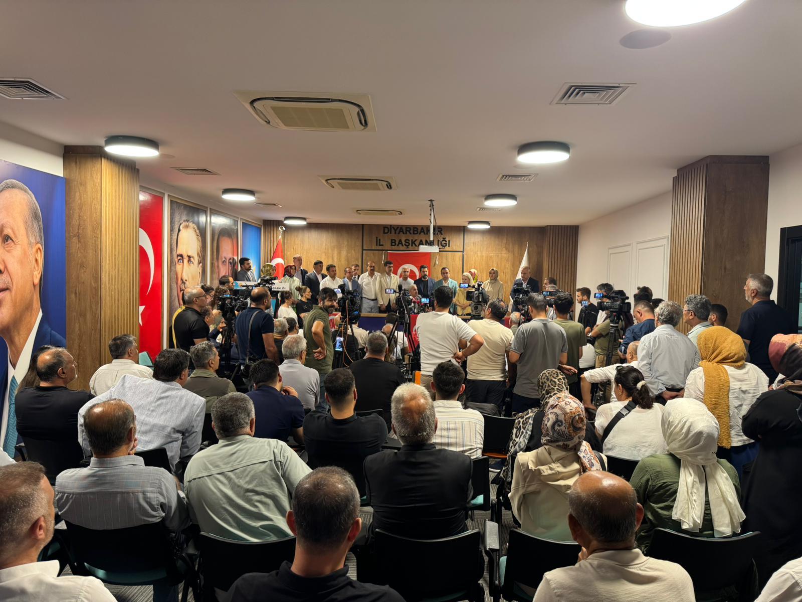 Ak Parti Diyarbakır İl Başkanı Basın Toplantısında Önemli Mesajlar Verdi  - Görsel 4