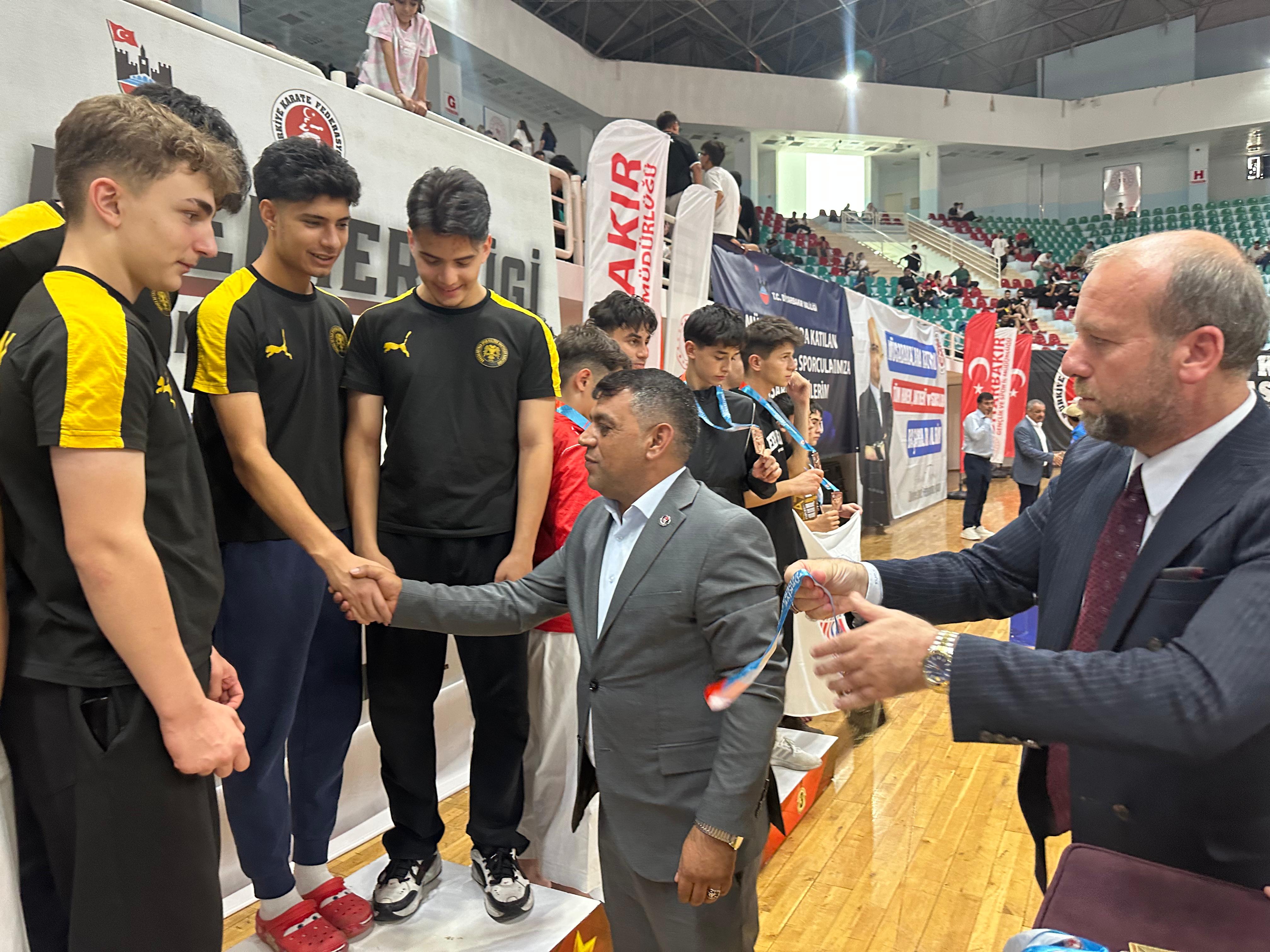 Türkiye Karate Premier Ligi Rıdvan Gümüş Etabı Diyarbakır’da Coşkuyla Başladı - Görsel 6