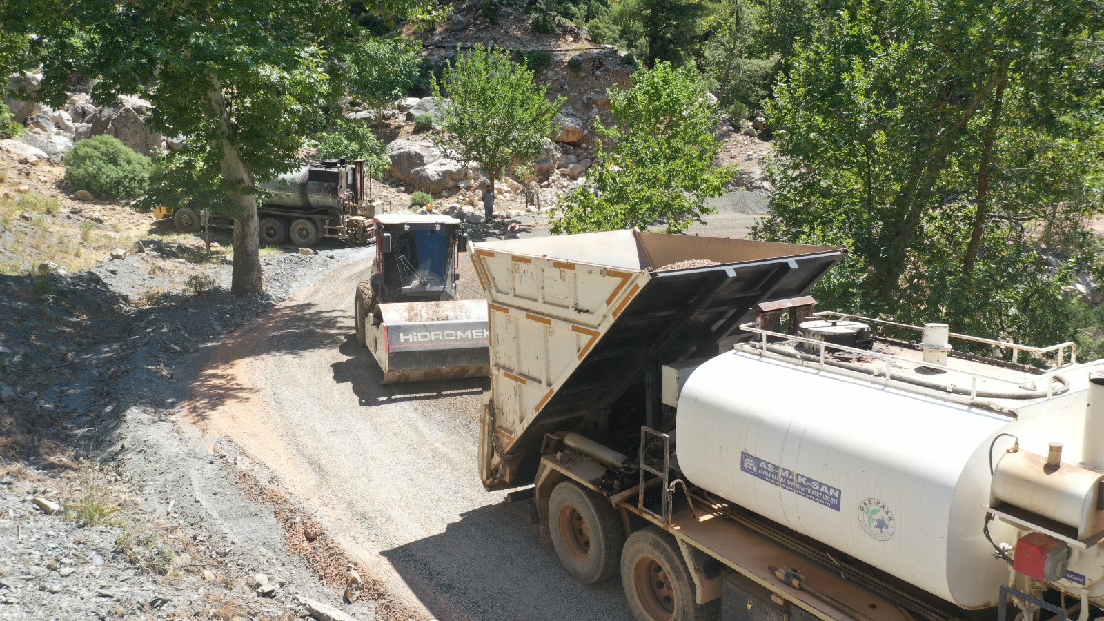 ÇIĞLIK BOĞAZINDA ASFALT YOL ÇALIŞMALARI BAŞLADI - Görsel 7