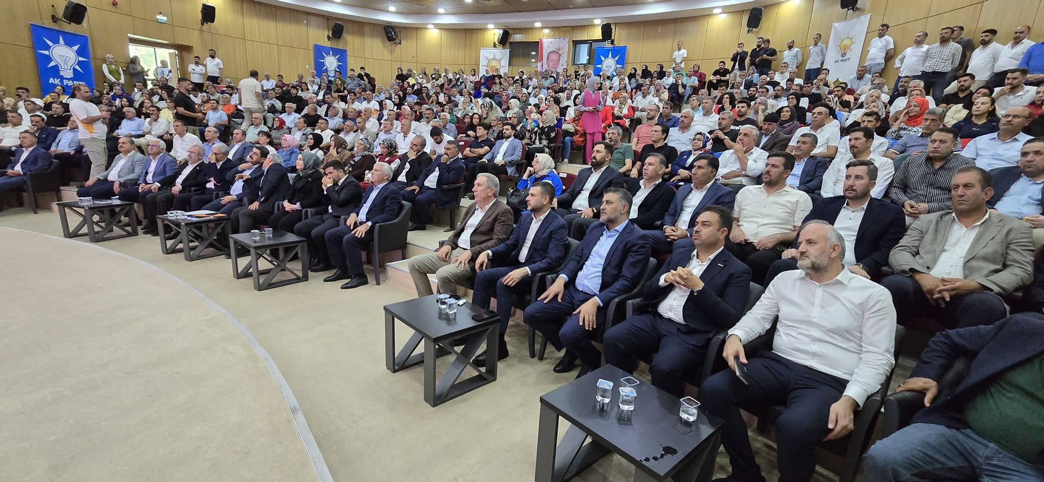 AK Partili yöneticiler sordu; Milletvekilleri ve İl başkanı cevapladı  - Görsel 2