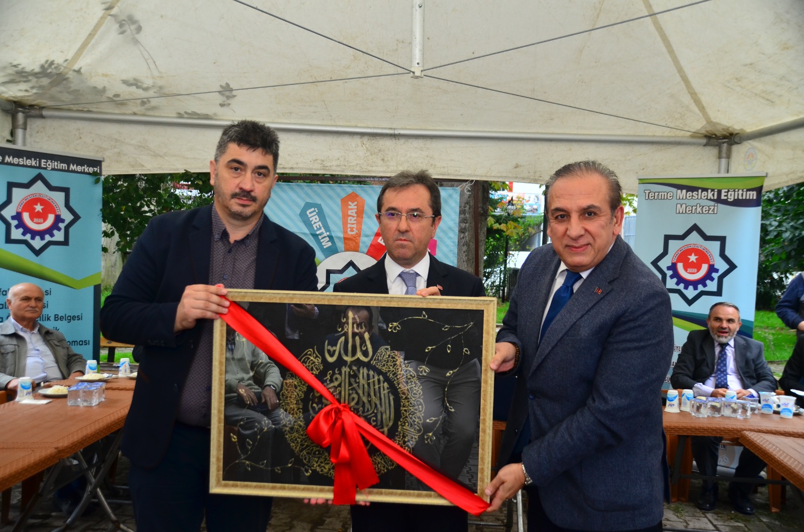 Terme’de 38. Ahilik Haftası kutlamalarında ustalara plaket, esnafa ahilik pilavı ikramı yapıldı - Görsel 17