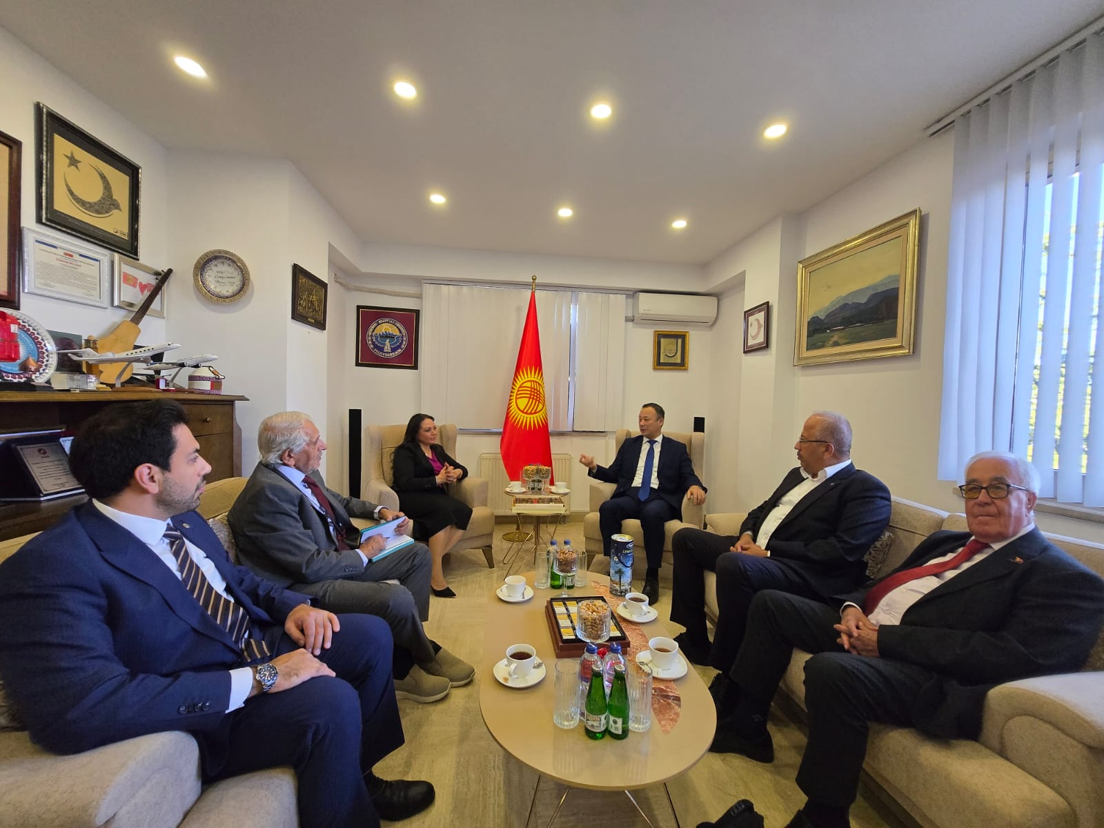 Prof. Dr. Aysun Bay, Kırgızistan Büyükelçisi Kazanbaev ile sağlık turizmi odaklı iş birliği görüşmesi yaptı - Görsel 3