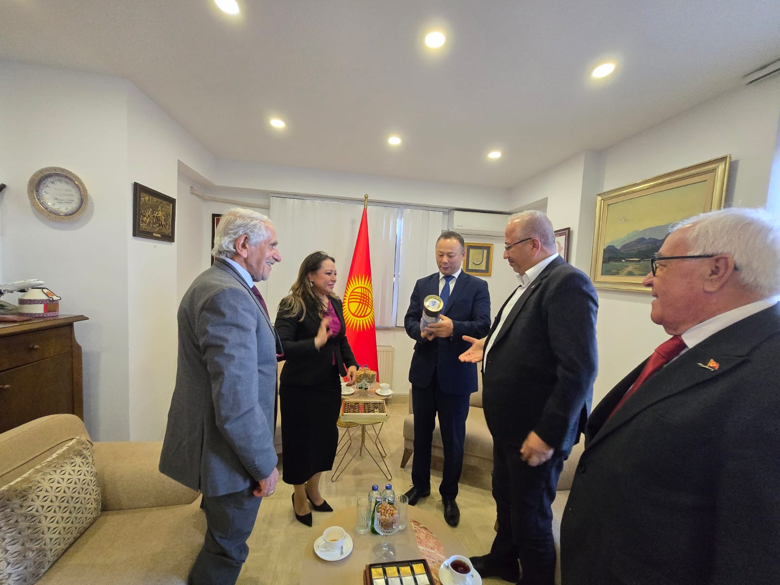 Prof. Dr. Aysun Bay, Kırgızistan Büyükelçisi Kazanbaev ile sağlık turizmi odaklı iş birliği görüşmesi yaptı - Görsel 4