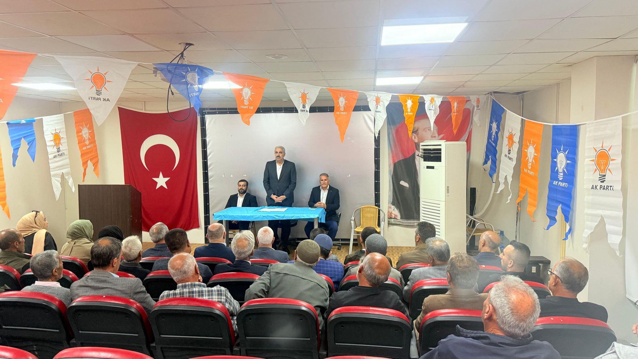AK Parti Diyarbakır İl Başkanlığı’ndan Teşkilat Hamlesi:  Mahalle Başkanları Toplantıları Sürüyor - Görsel 1