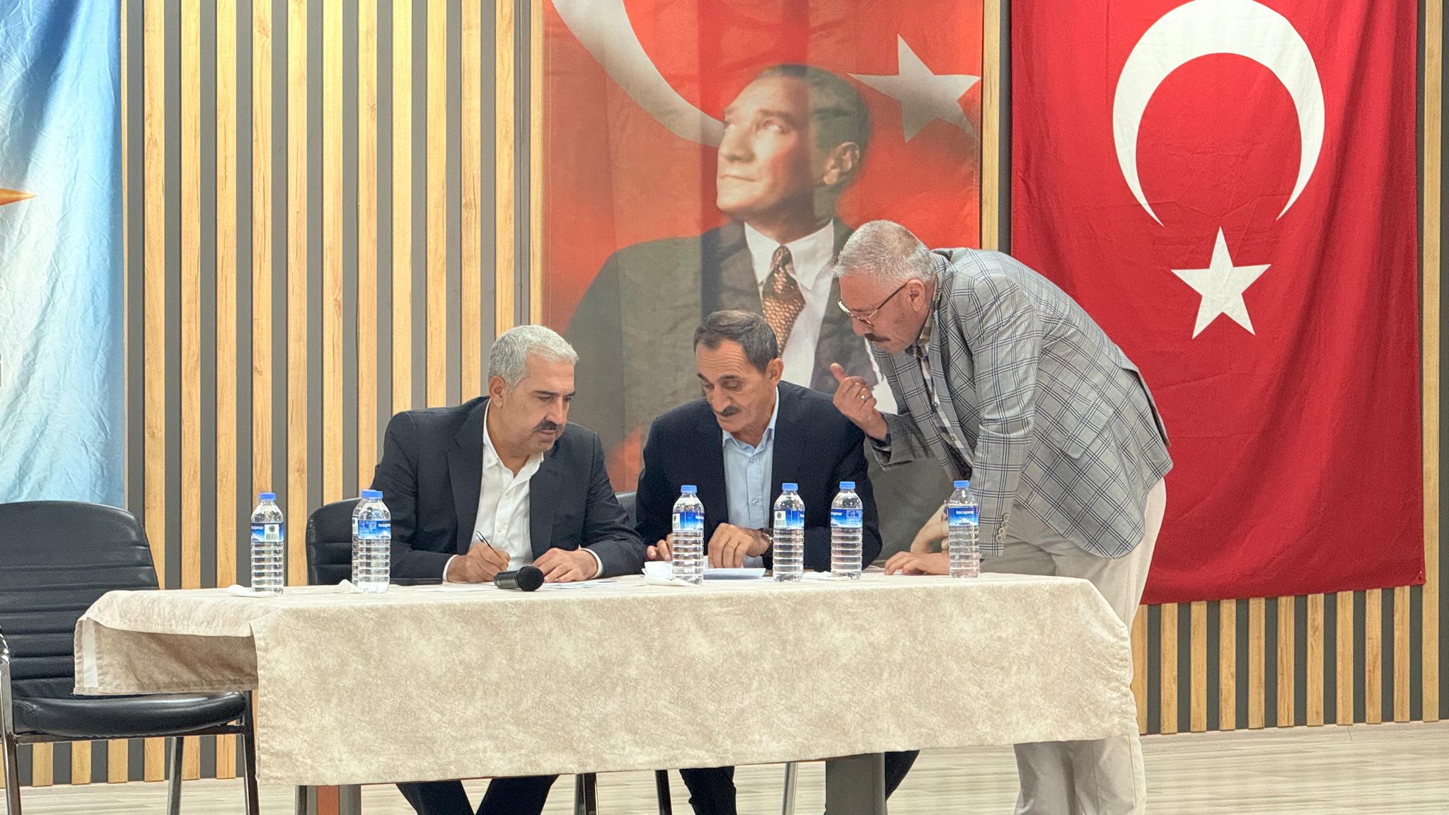 AK Parti Diyarbakır İl Başkanlığı’ndan Teşkilat Hamlesi:  Mahalle Başkanları Toplantıları Sürüyor - Görsel 4