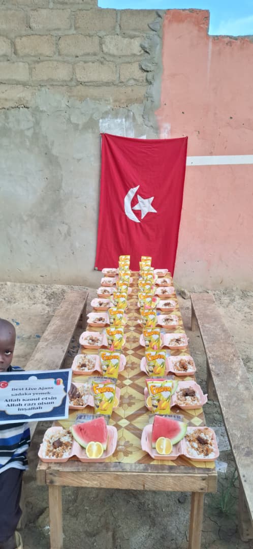 Best Live Ajans: Türkiye’de Zirve, 500 Yayıncıyla Canlı Yayınların Kahramanı, Ödüllerle Destek Sağlayan ve Kamerun’a Uzanan Sosyal Sorumluluk Hareketi - Görsel 4