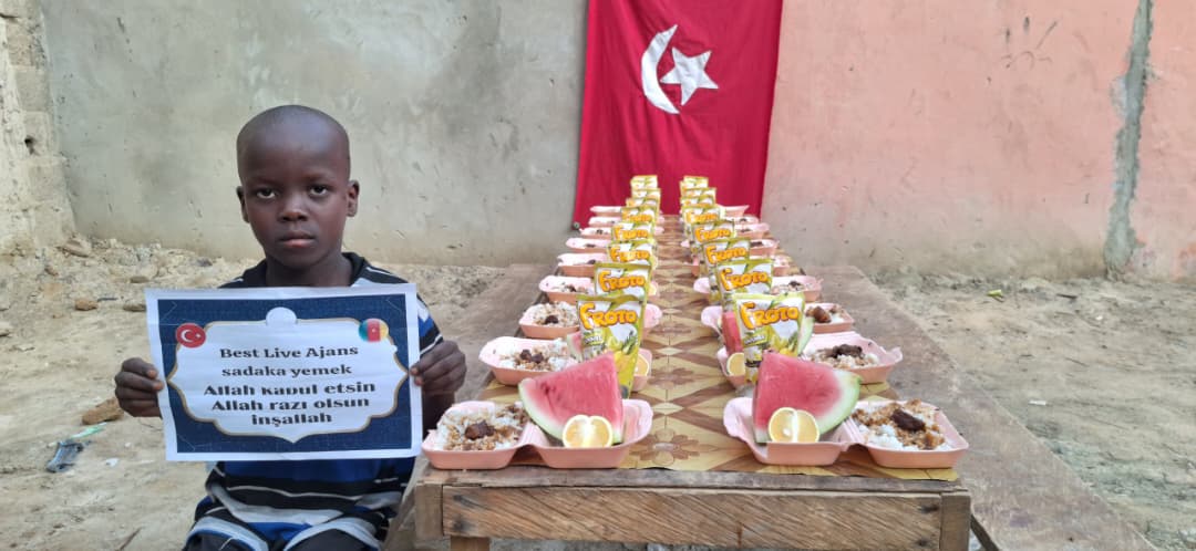 Best Live Ajans: Türkiye’de Zirve, 500 Yayıncıyla Canlı Yayınların Kahramanı, Ödüllerle Destek Sağlayan ve Kamerun’a Uzanan Sosyal Sorumluluk Hareketi - Görsel 9