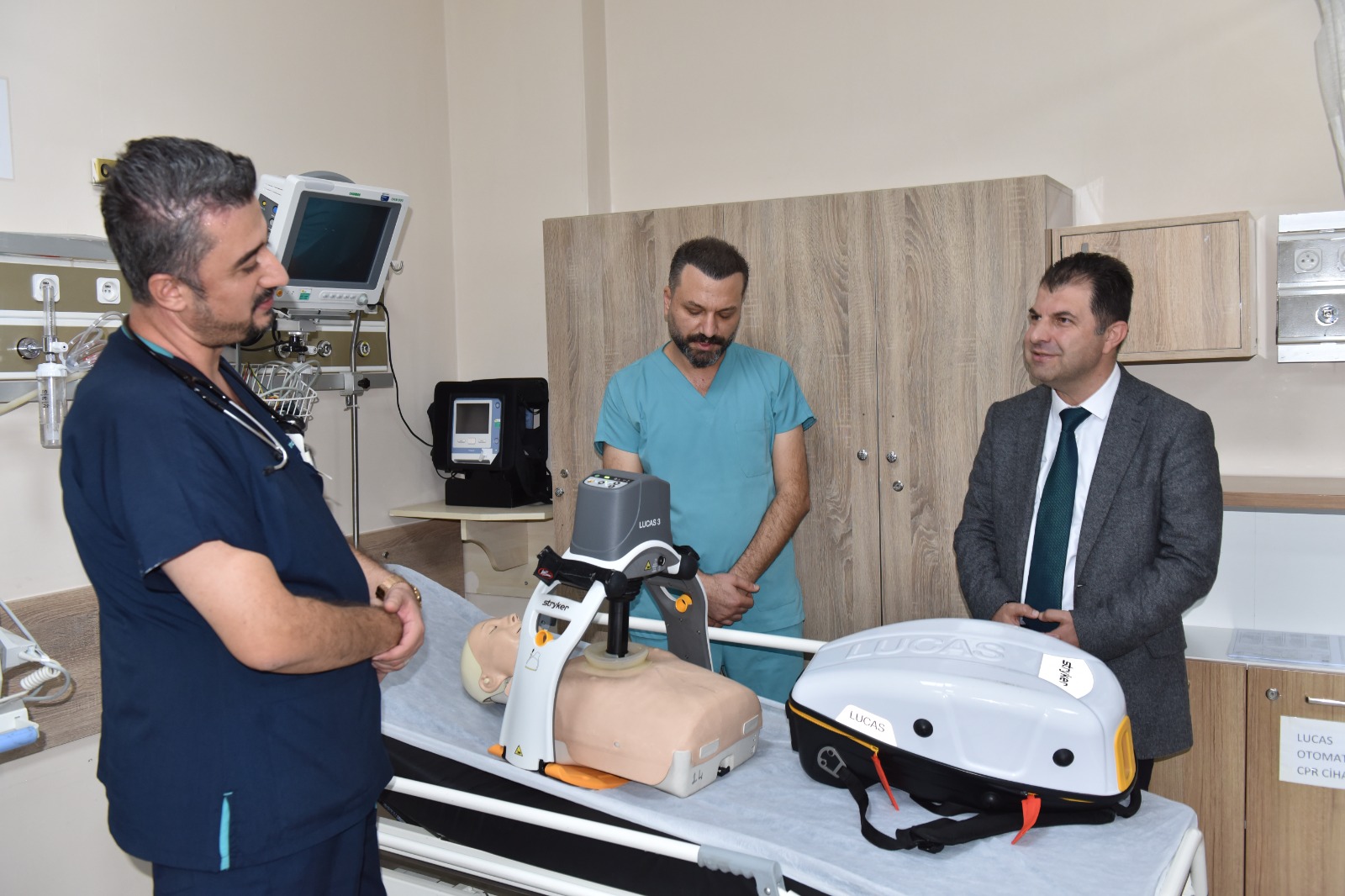 DİCLE ÜNİVERSİTESİ'NE REKOR HASTA GÖZLER YENİ HASTANEDE - Görsel 4