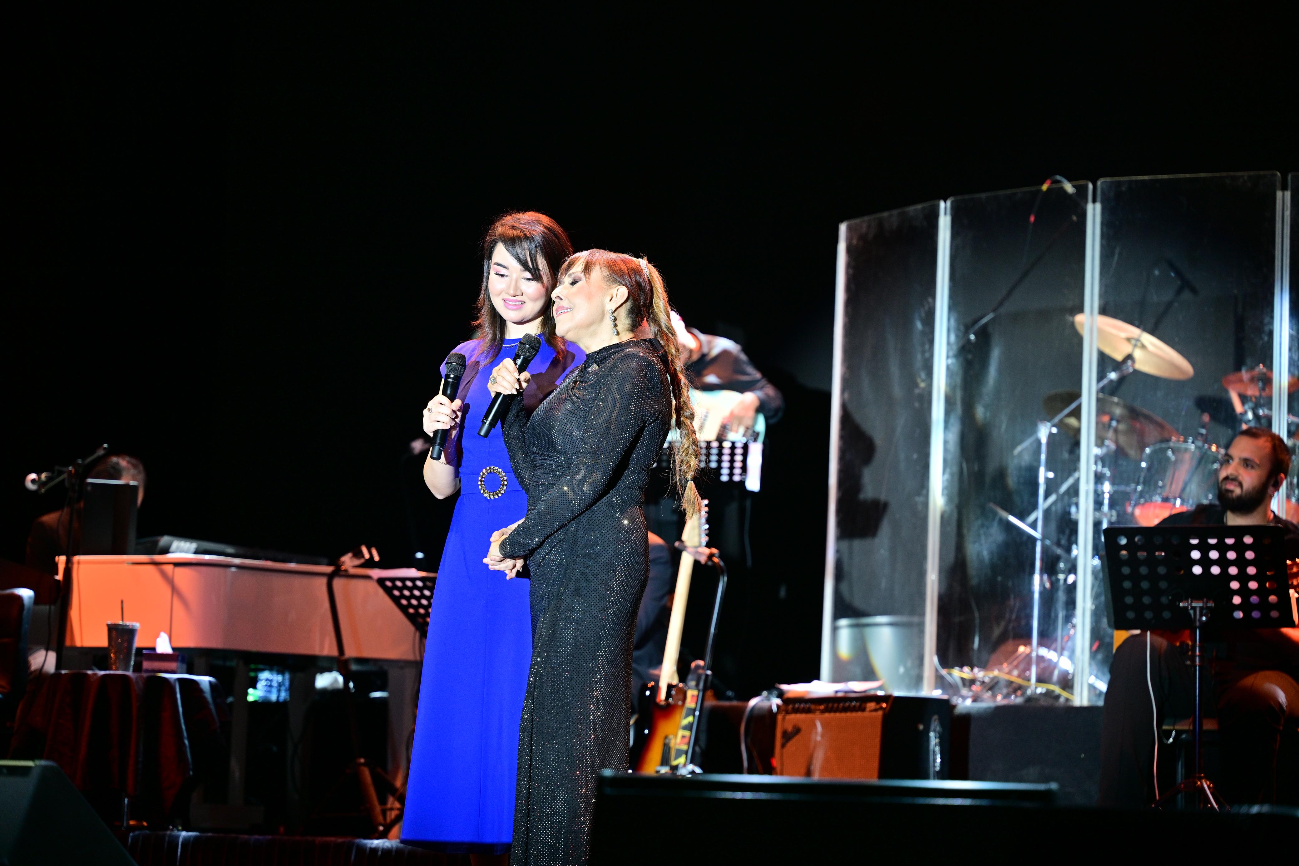 Eyyub Hüseynzadənin təşkilatçılığı ilə duyğu dolu Nilufər konserti  - Görsel 6