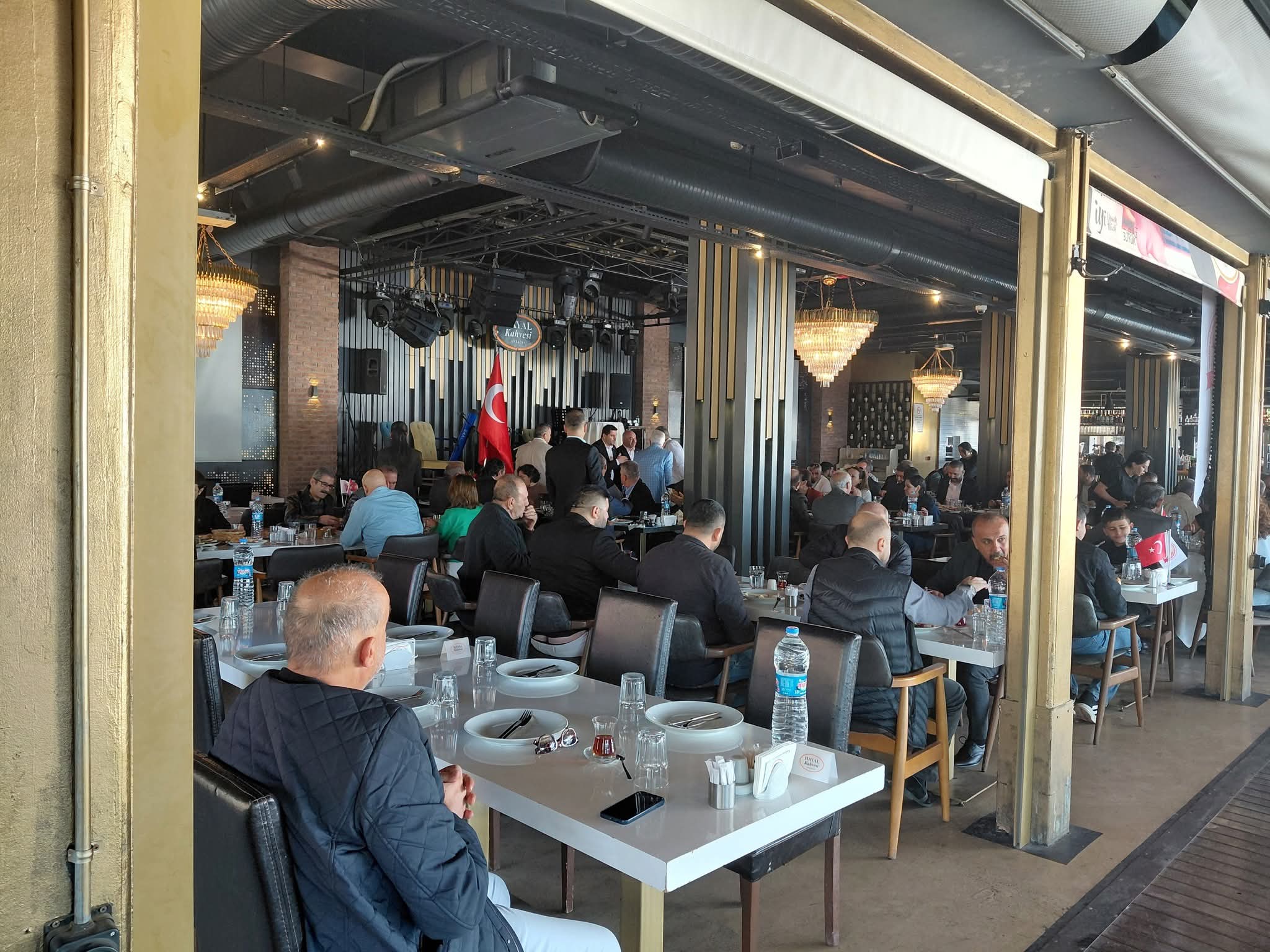 ANTALYA BATMANLILAR EĞİTİM VE YARDIMLAŞMA DERNEĞİ’NDEN BİRLİK VE DAYANIŞMAYI PEKİŞTİREN MUHTEŞEM KAHVALTI BULUŞMASI - Görsel 12