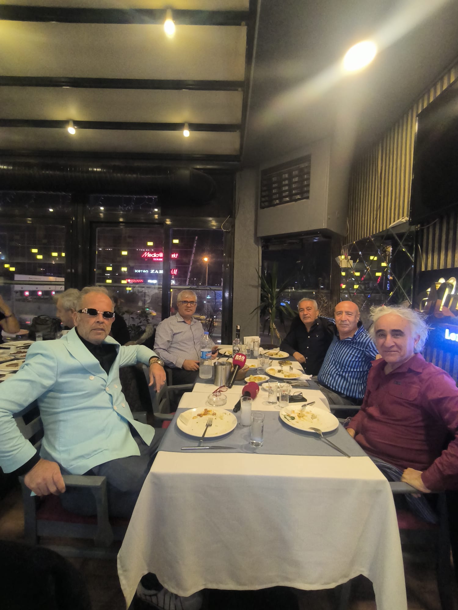 Beylikdüzü’nde Muhabbet Ocakbaşı Geleneksel Ocakbaşı Kültürünü Eğlence ve Zengin Menüyle Buluşturuyor - Görsel 1