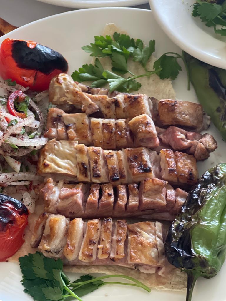 Beylikdüzü’nde Muhabbet Ocakbaşı Geleneksel Ocakbaşı Kültürünü Eğlence ve Zengin Menüyle Buluşturuyor - Görsel 17