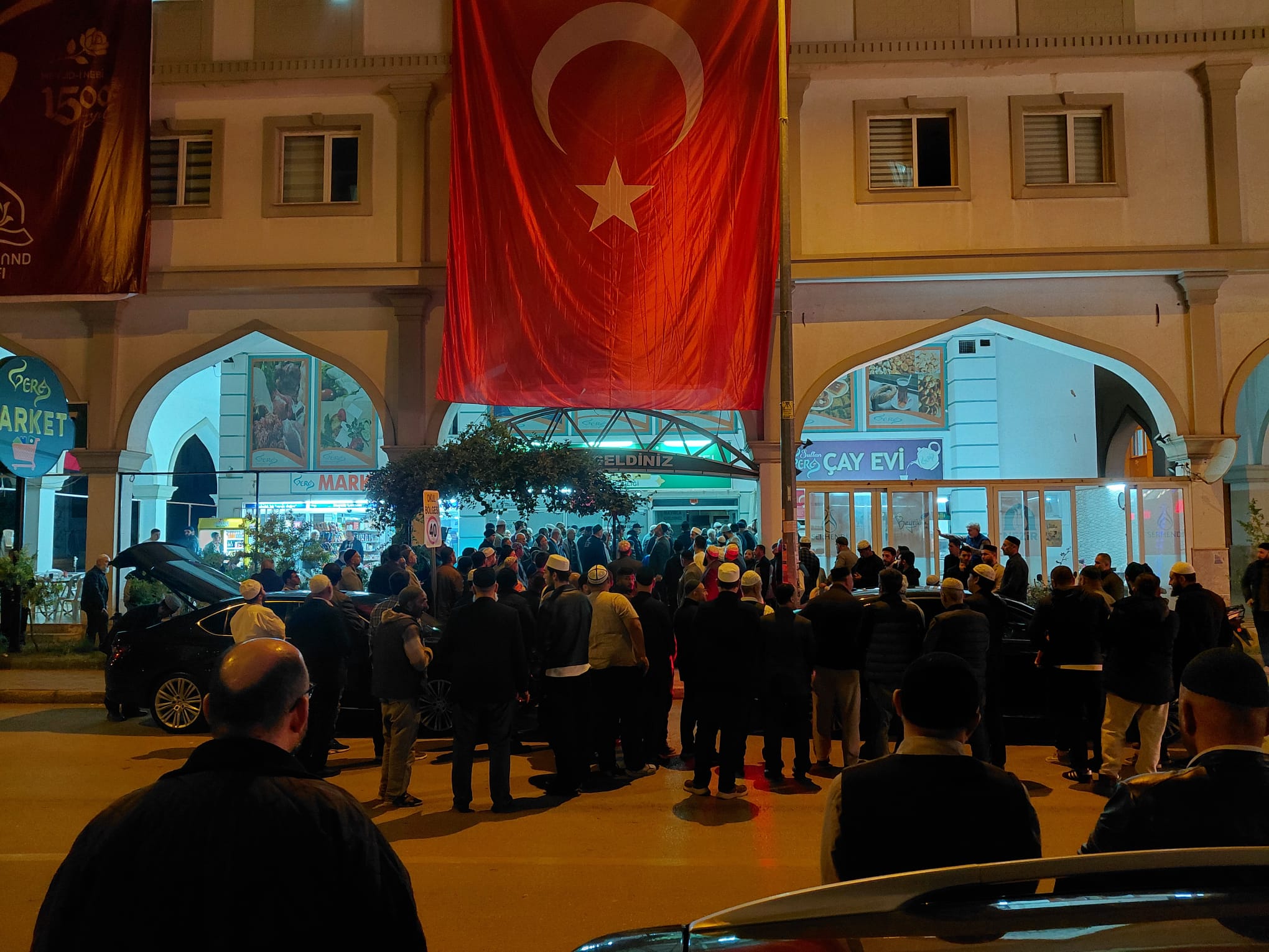 Menzil Cemaati’nin önde gelen gönül insanlarından Şeyh Seyyid Muhammed Mübarek Elhüseyni, bugün Antalya’ya gelerek manevi bir buluşmaya vesile oldu - Görsel 2