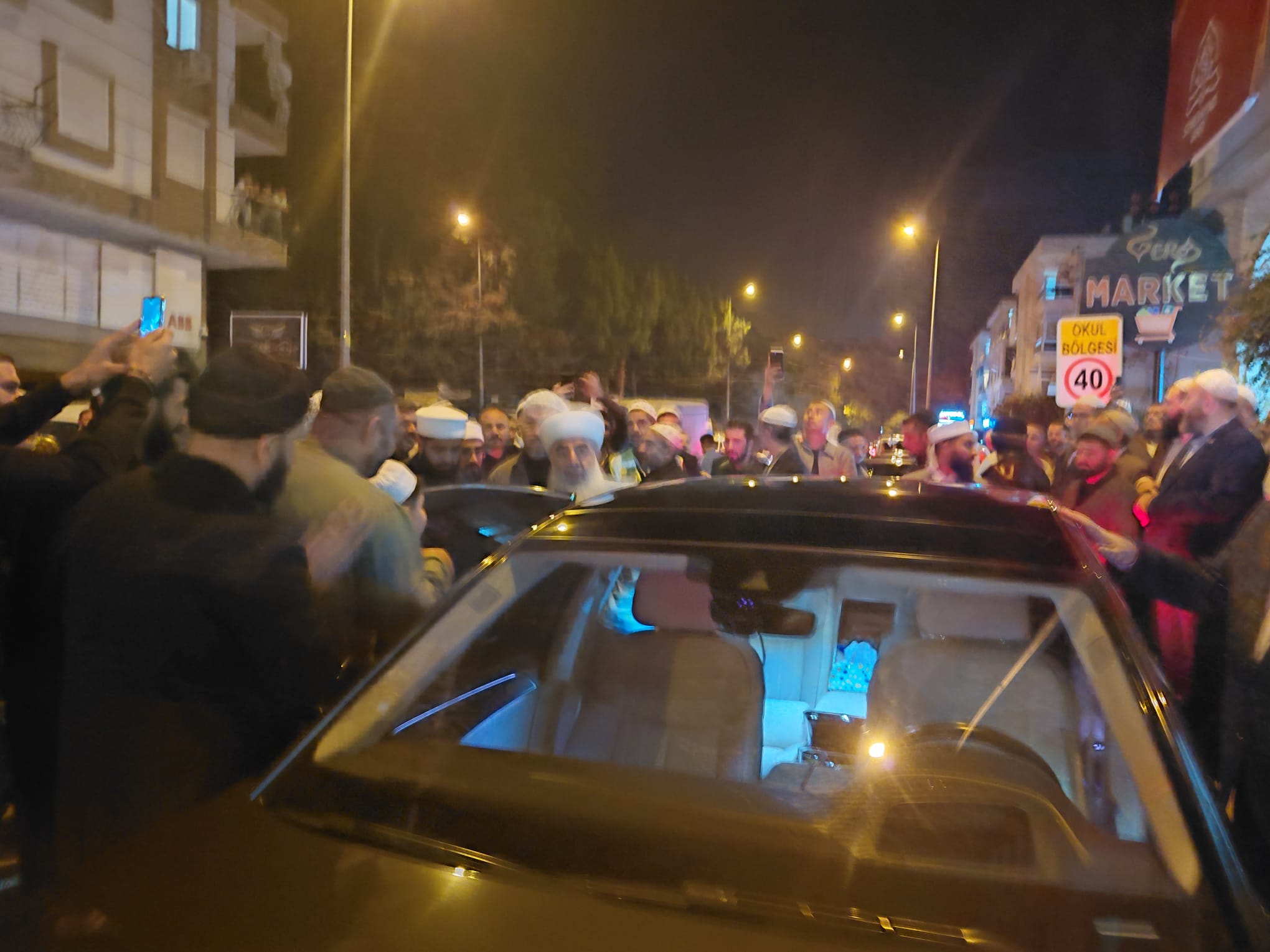 Menzil Cemaati’nin önde gelen gönül insanlarından Şeyh Seyyid Muhammed Mübarek Elhüseyni, bugün Antalya’ya gelerek manevi bir buluşmaya vesile oldu - Görsel 3