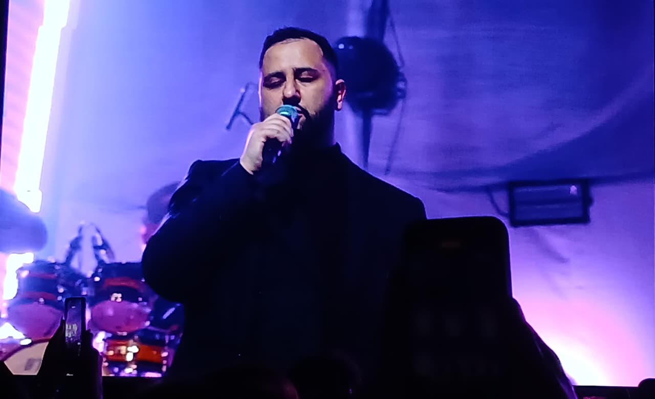 Mardan Kazımovun sosyal mesajlarla dolu konseri - Görsel 1