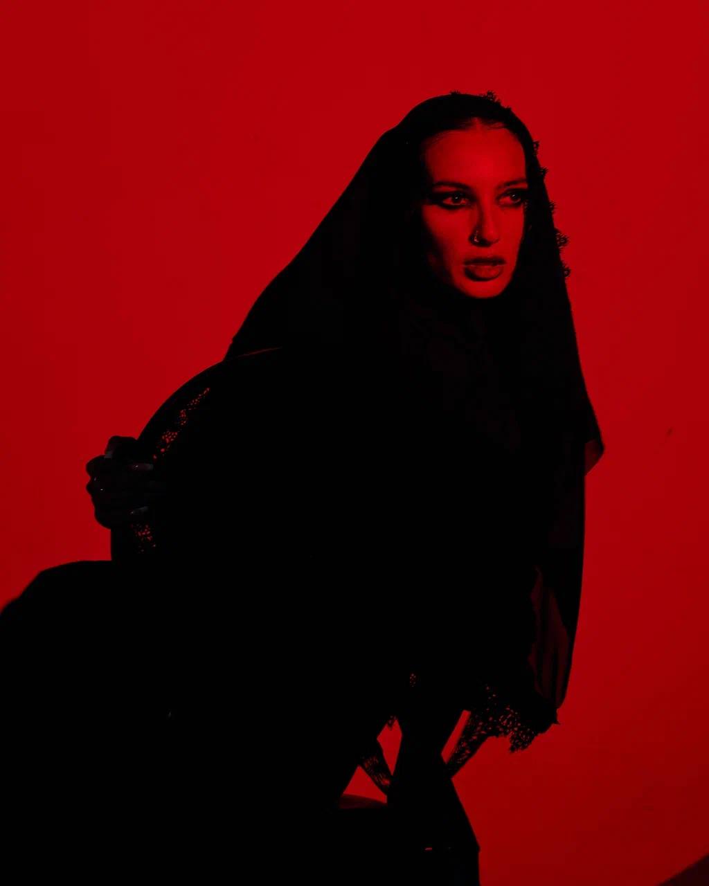 Dilara Kazımova “Mamma Mafia” imajıyla gündemi sarstı! - Görsel 3