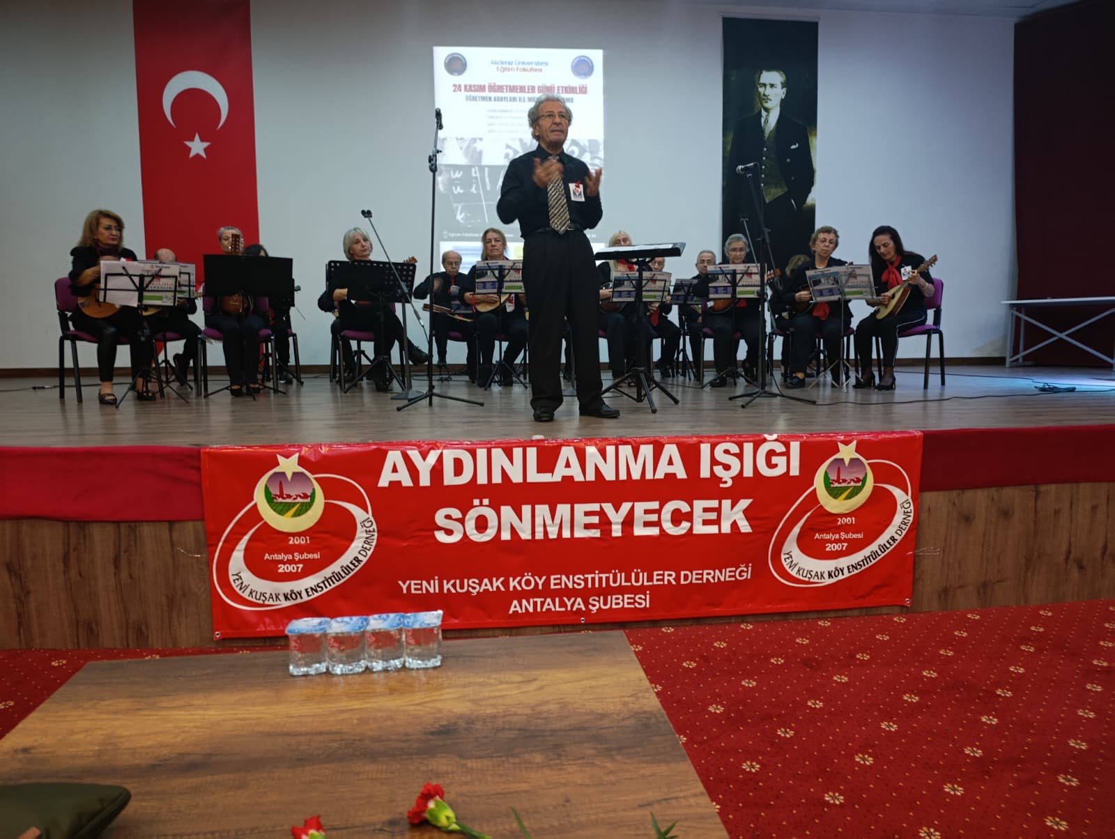 Antalya’da 24 Kasım Öğretmenler Günü Coşkusu: Salon Doldu Taştı - Görsel 6