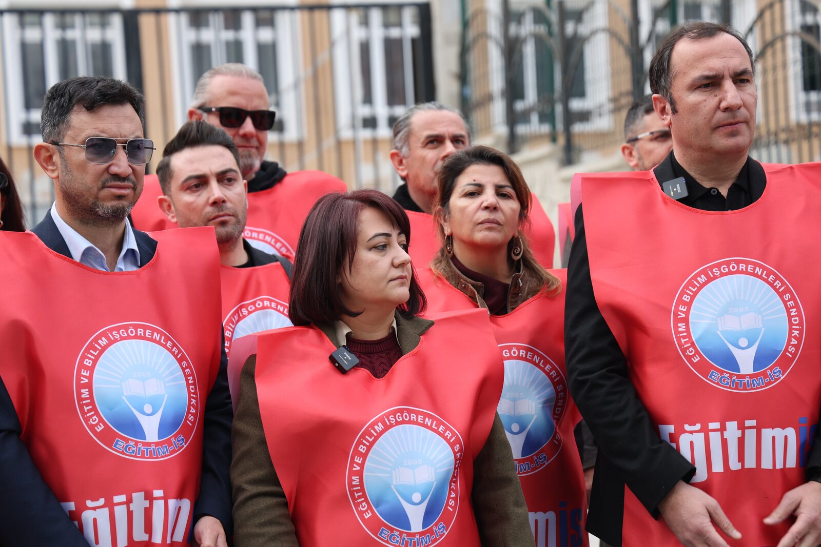 EĞİTİMİŞ SENDİKASINDAN CAĞRI LİYAKATSİZLİK YERLEŞTİĞİ KURUMLARI YOZLAŞTIRIR VE ÇÜRÜTÜR