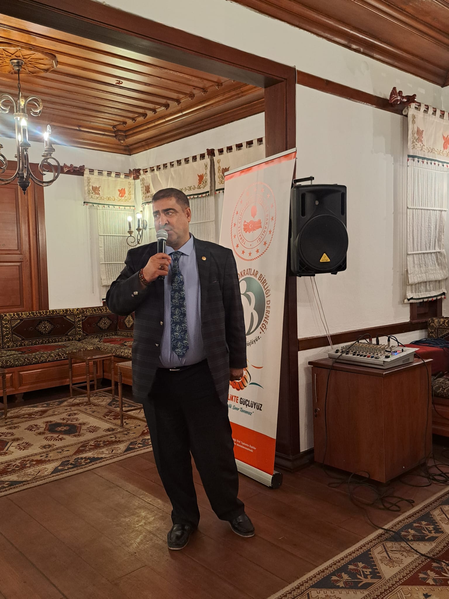 İDARECİ VE BÜROKRATLAR BİRLİĞİ DERNEĞİ GELENEKSEL DOST MECLİSİ BULUŞMALARI TERÖRSÜZ TÜRKİYE KONUSUYLA DEVAM EDİYOR  - Görsel 13