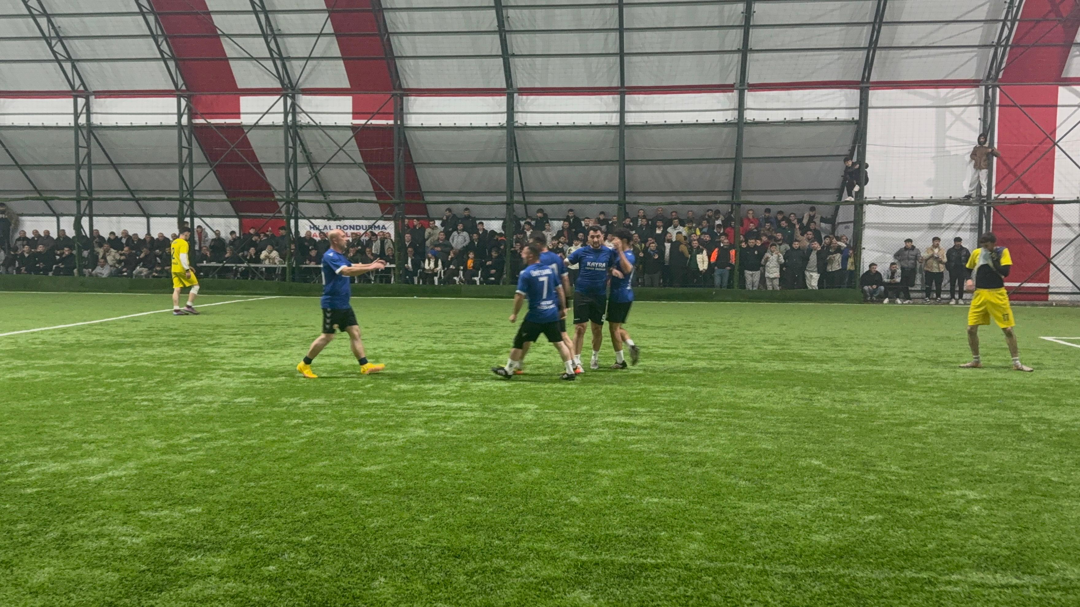 Terme’de 15 Takımlı Futbol Turnuvasının Finalinde Fenk Mahallesi Büyük İlgi Altında Şampiyonluğa Ulaştı - Görsel 1