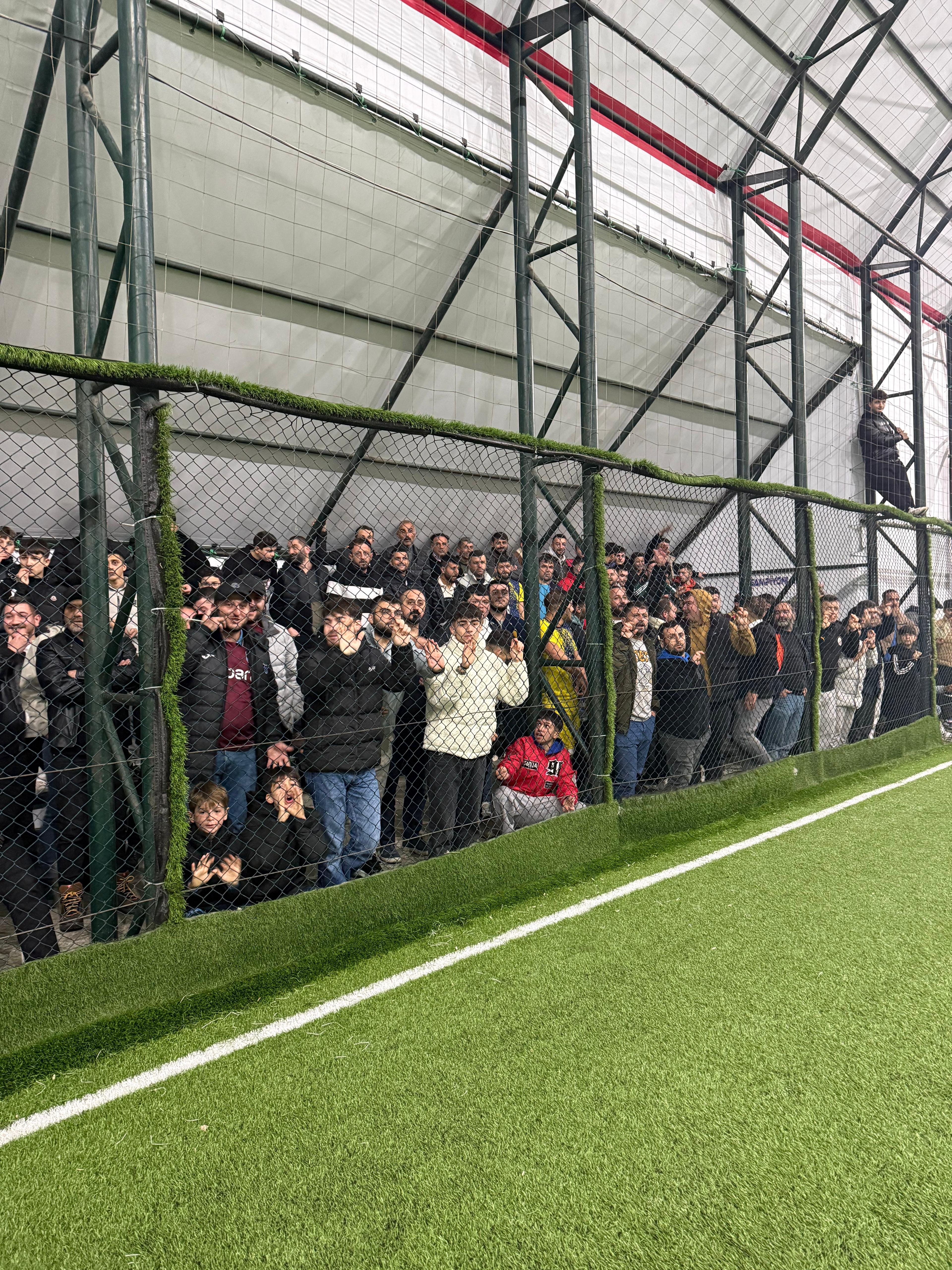 Terme’de 15 Takımlı Futbol Turnuvasının Finalinde Fenk Mahallesi Büyük İlgi Altında Şampiyonluğa Ulaştı - Görsel 2