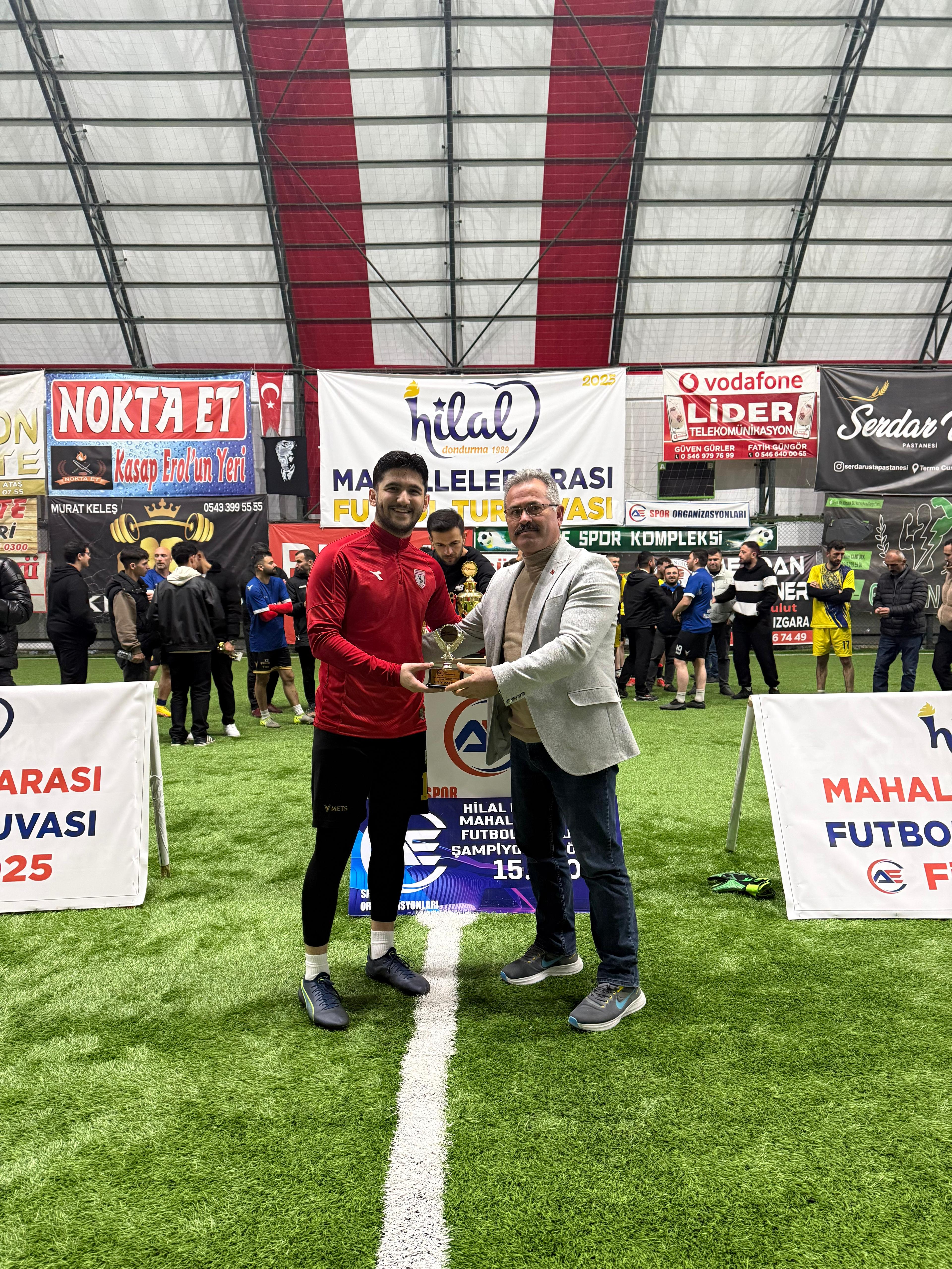 Terme’de 15 Takımlı Futbol Turnuvasının Finalinde Fenk Mahallesi Büyük İlgi Altında Şampiyonluğa Ulaştı - Görsel 8