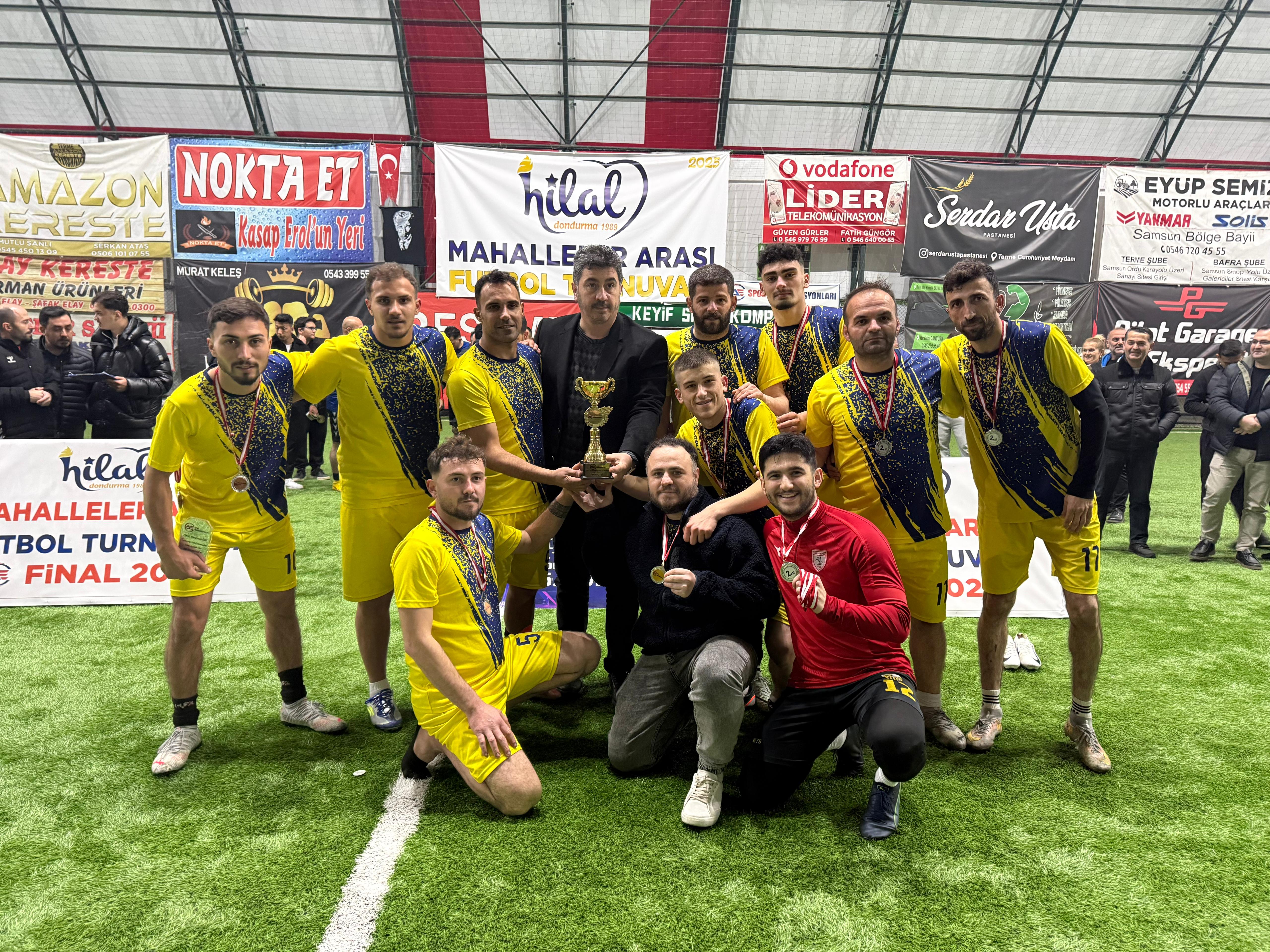 Terme’de 15 Takımlı Futbol Turnuvasının Finalinde Fenk Mahallesi Büyük İlgi Altında Şampiyonluğa Ulaştı - Görsel 9