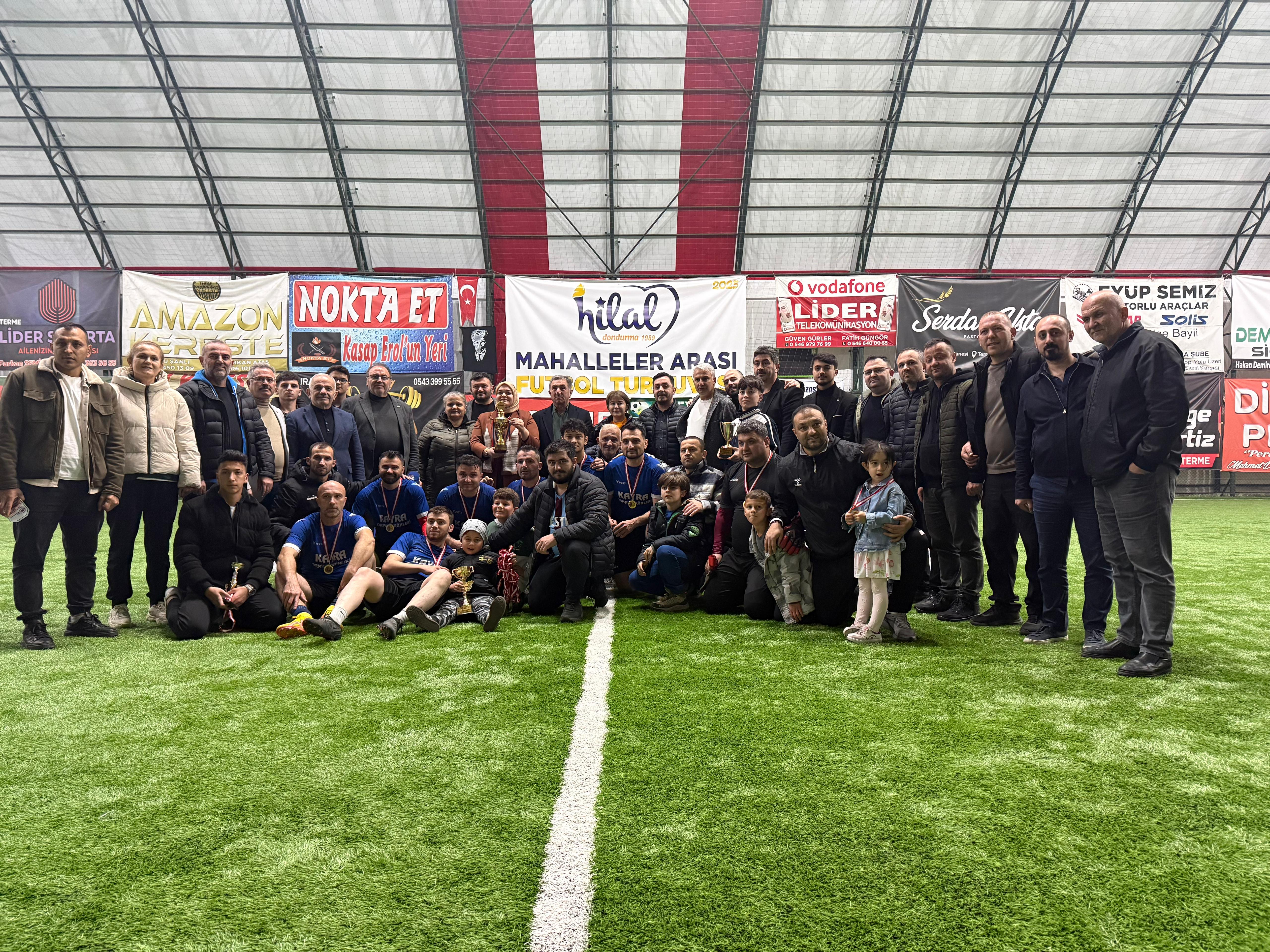 Terme’de 15 Takımlı Futbol Turnuvasının Finalinde Fenk Mahallesi Büyük İlgi Altında Şampiyonluğa Ulaştı - Görsel 11